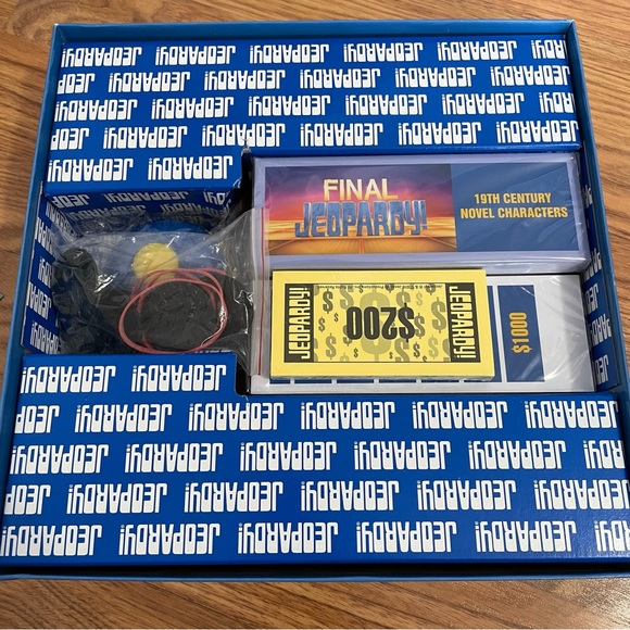 Jeopardy Deluxe Edition Board Game-America's Favorite Quiz Show - Picture 4 of 11